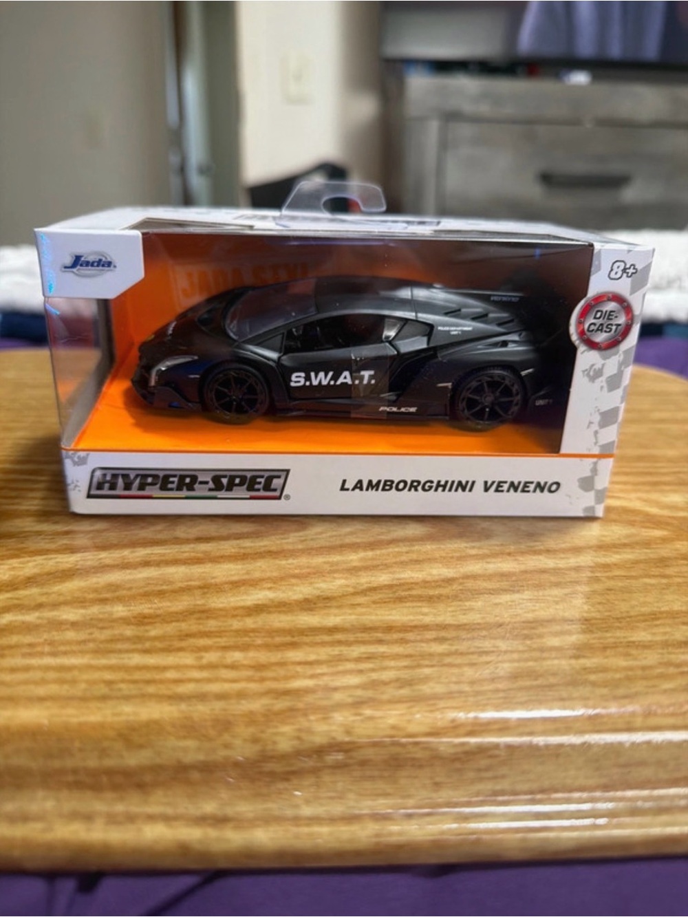 Lamborghini Veneno 1:32 Die-Cast Model - Black S.W.A.T.